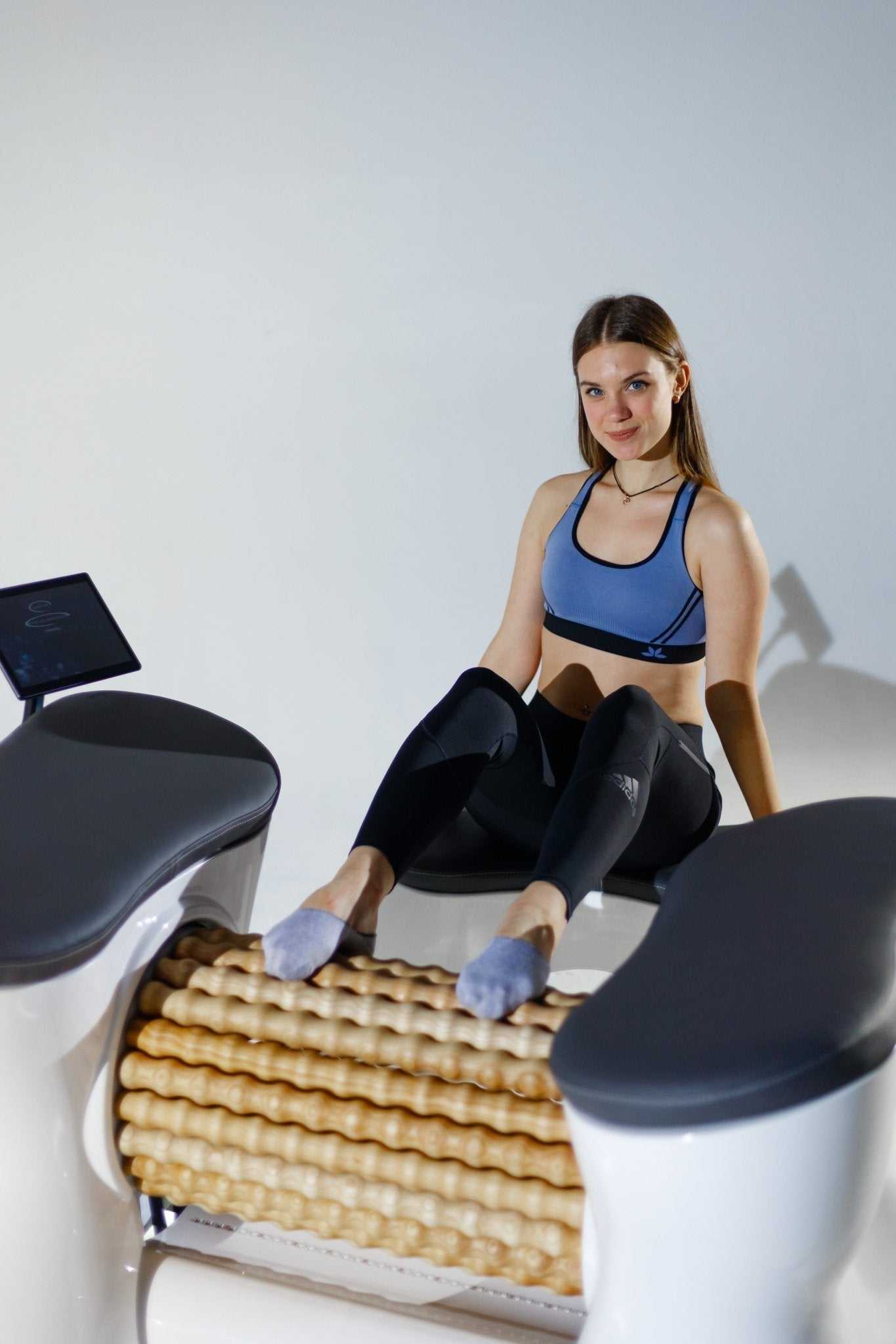 Vacuactivus RollStar – Lymphatic Drainage Massage Roller with Infrared & Chromotherapy - The Recovery Outlet