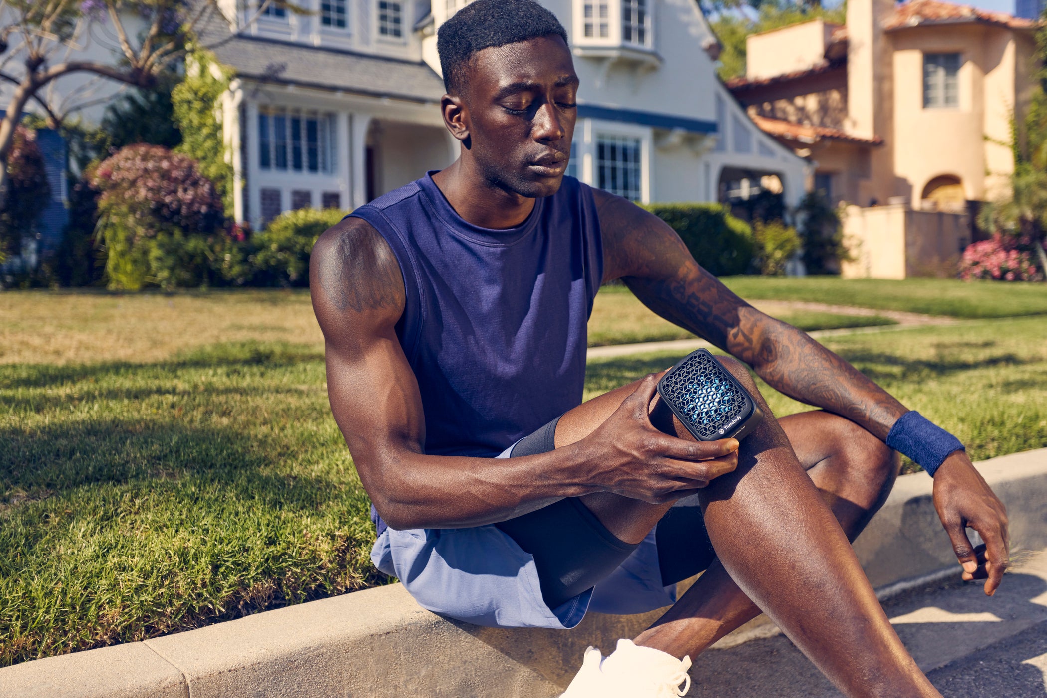 Therabody RecoveryTherm Cube, Wearable Contrast Therapy