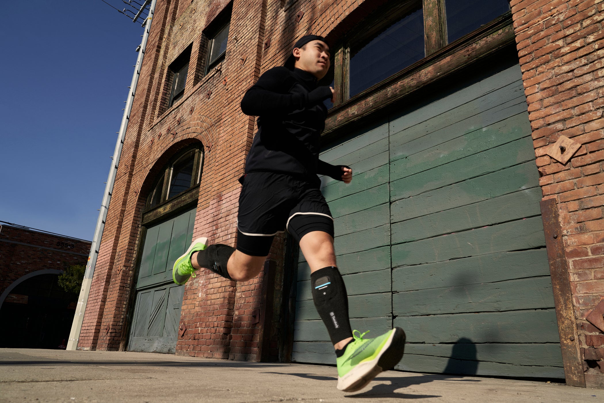 Therabody RecoveryPulse Calf, Vibrating Compression Sleeve