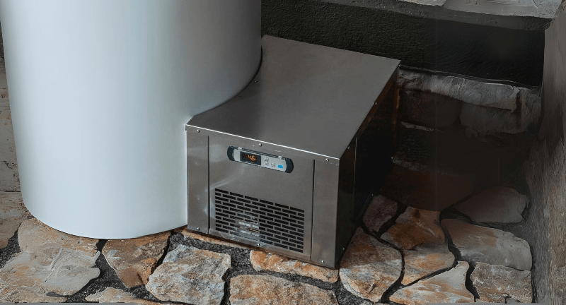 Commercial Pro Curve Chiller with patented curved design and advanced cooling for cold plunge setup