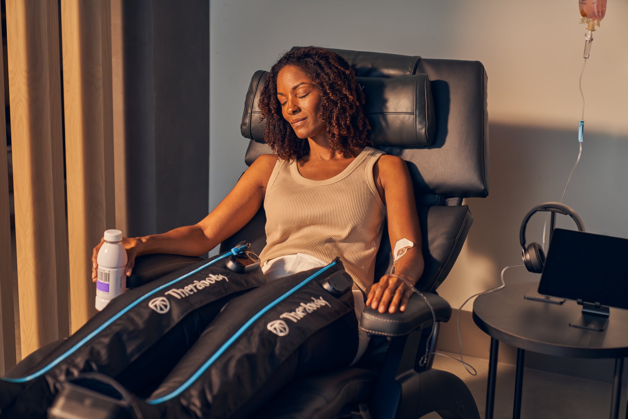 Therabody Lounger, Zero Gravity Sound Healing Chair With Full-Body Vibroacoustic Therapy