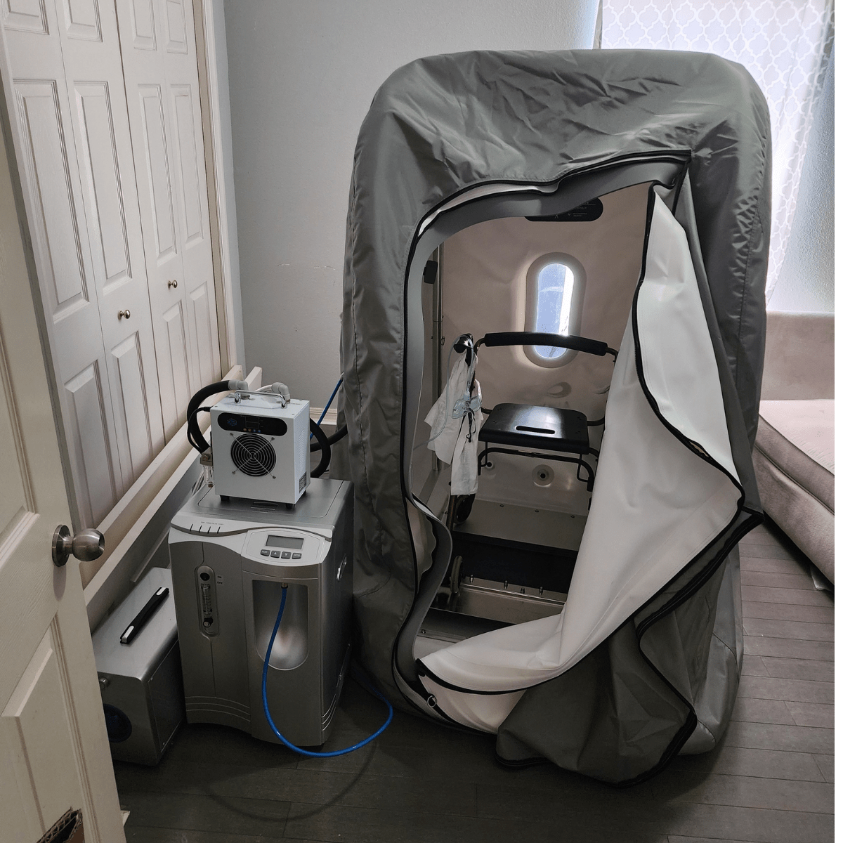 Reclining Chair Inside Hyperbaric Chamber 1.4 ATA