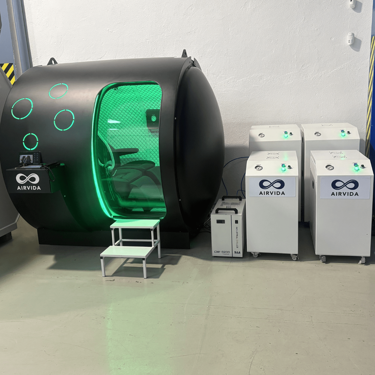 Hard Shell Hyperbaric Chamber With BIBS Masks - The Recovery Outlet