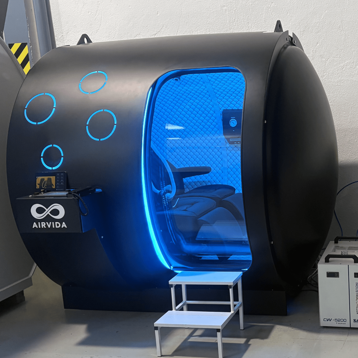 Hard Shell Hyperbaric Chamber With BIBS Masks - The Recovery Outlet