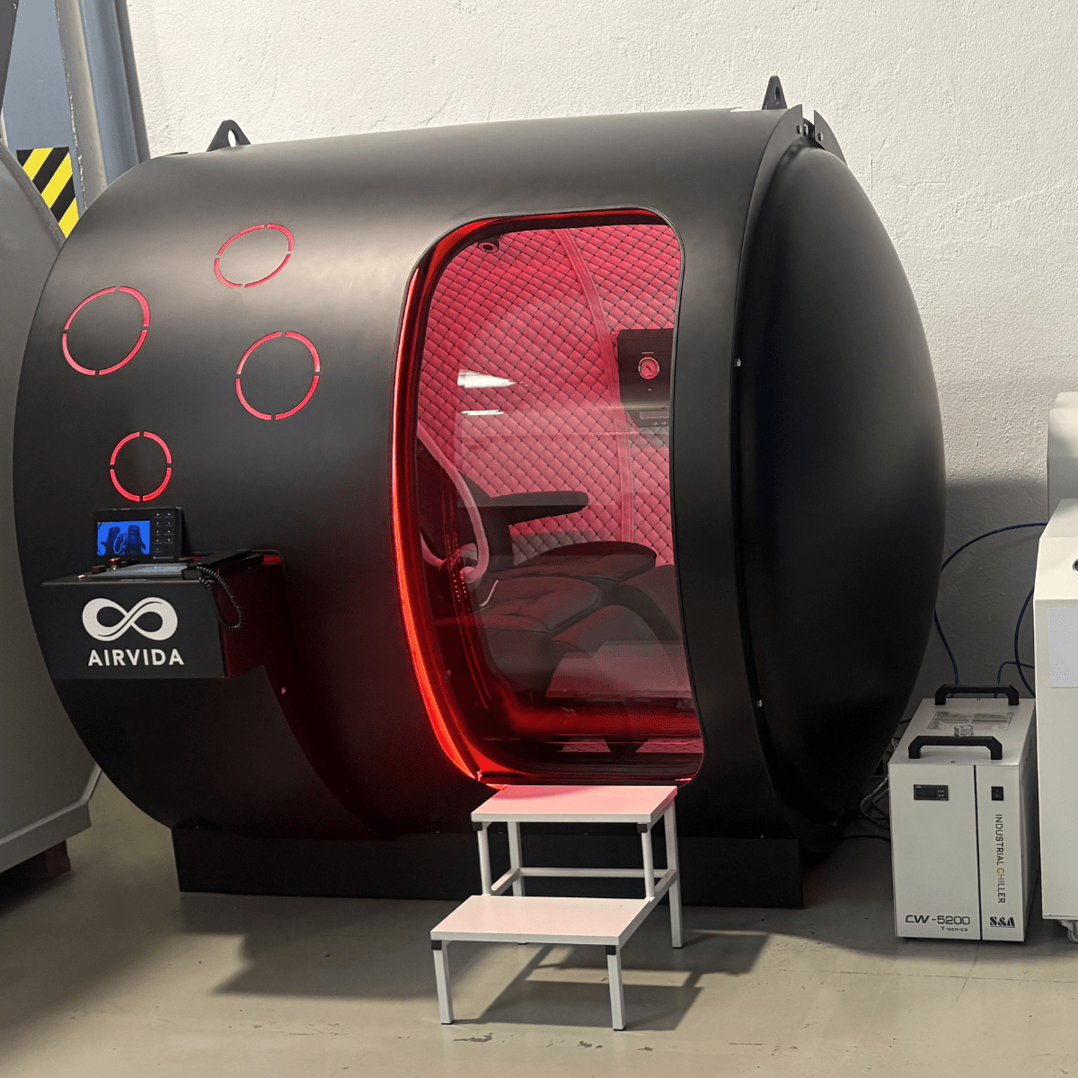 Hard Shell Hyperbaric Chamber With BIBS Masks - The Recovery Outlet