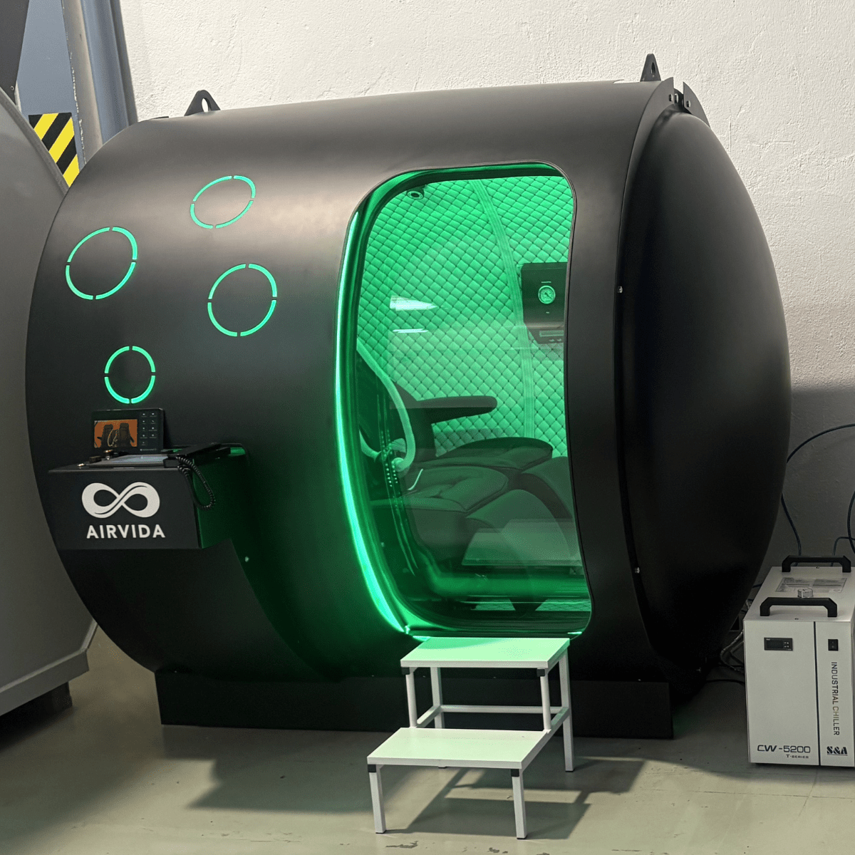 Hard Shell Hyperbaric Chamber With BIBS Masks - The Recovery Outlet