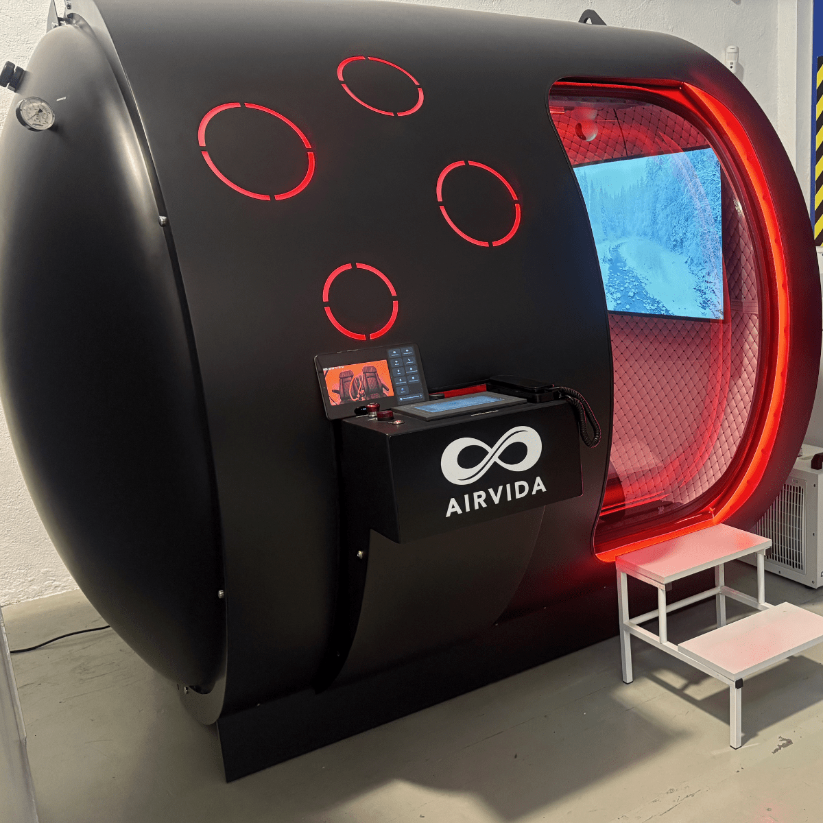 Hard Shell Hyperbaric Chamber With BIBS Masks - The Recovery Outlet