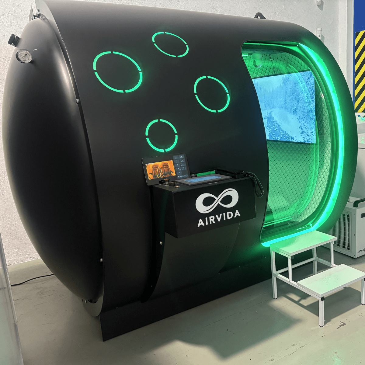 Hard Shell Hyperbaric Chamber With BIBS Masks - The Recovery Outlet