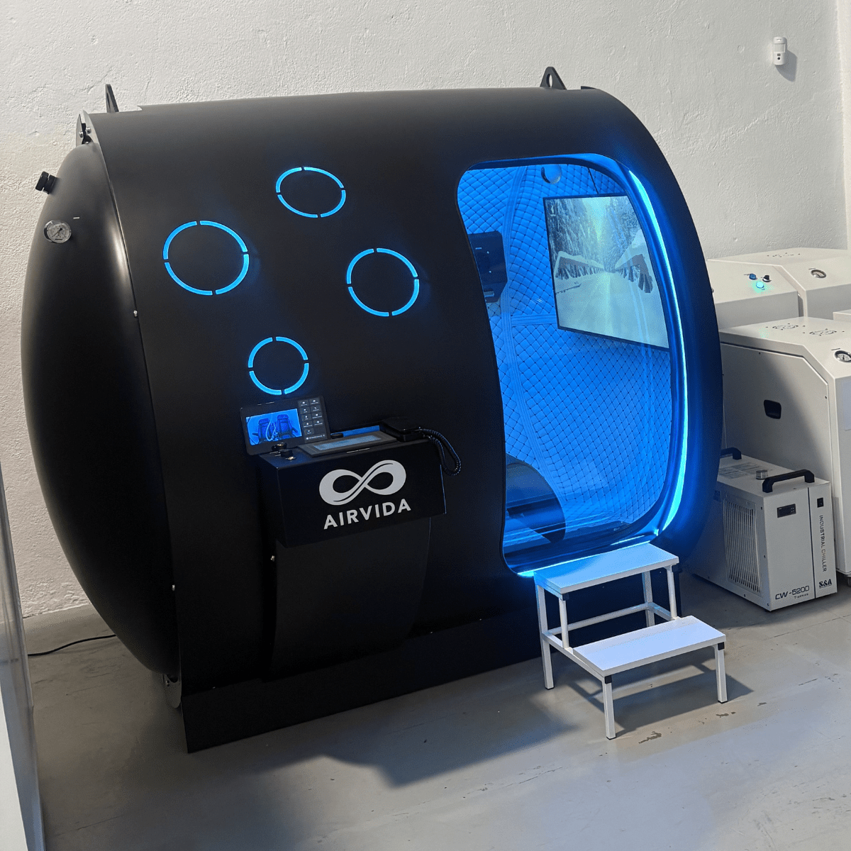 Hard Shell Hyperbaric Chamber With BIBS Masks - The Recovery Outlet