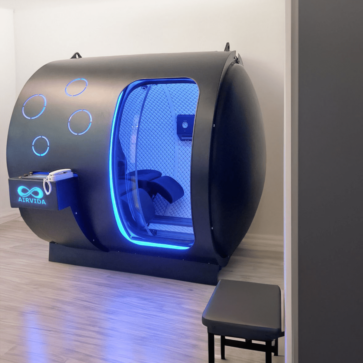 Hard Shell Hyperbaric Chamber With BIBS Masks - The Recovery Outlet