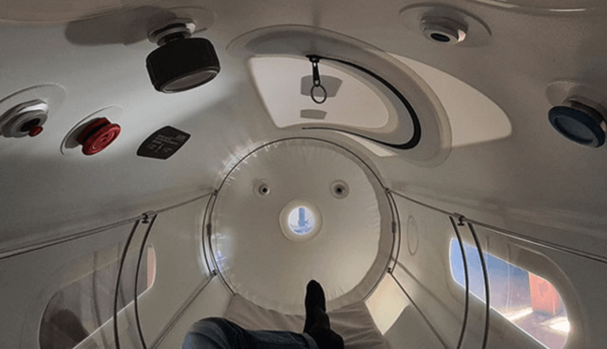 Airvida 1.1 - 1.4ATA Portable Laying Hyperbaric Chamber - The Recovery Outlet