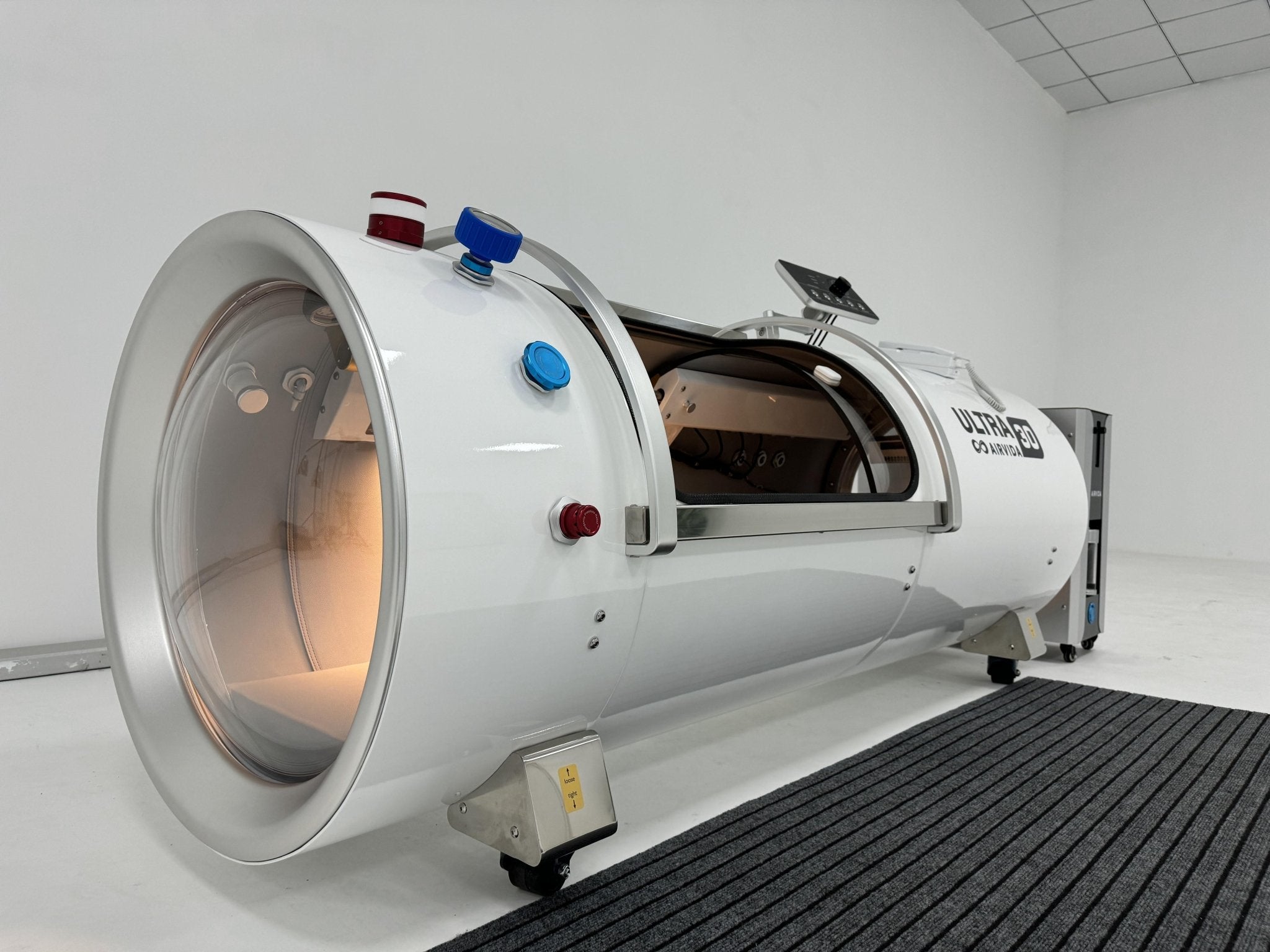 Airvida Ultra 1.3 - 2.0 ATA Hard Shell Lying Hyperbaric Chambers - The Recovery Outlet
