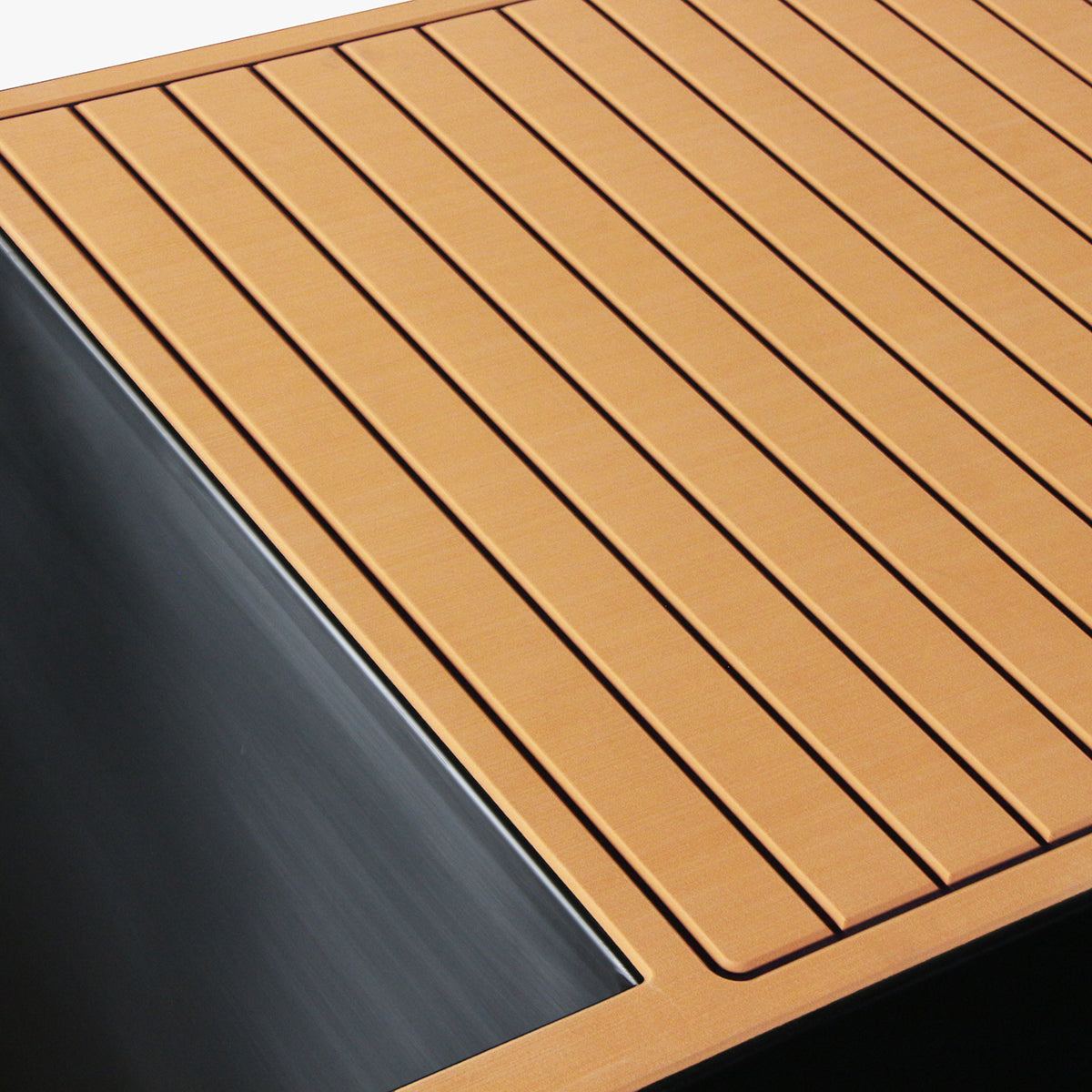 Luxury Plunge ice-cold therapy tub with reinforced aluminum and EVA foam insulated cover