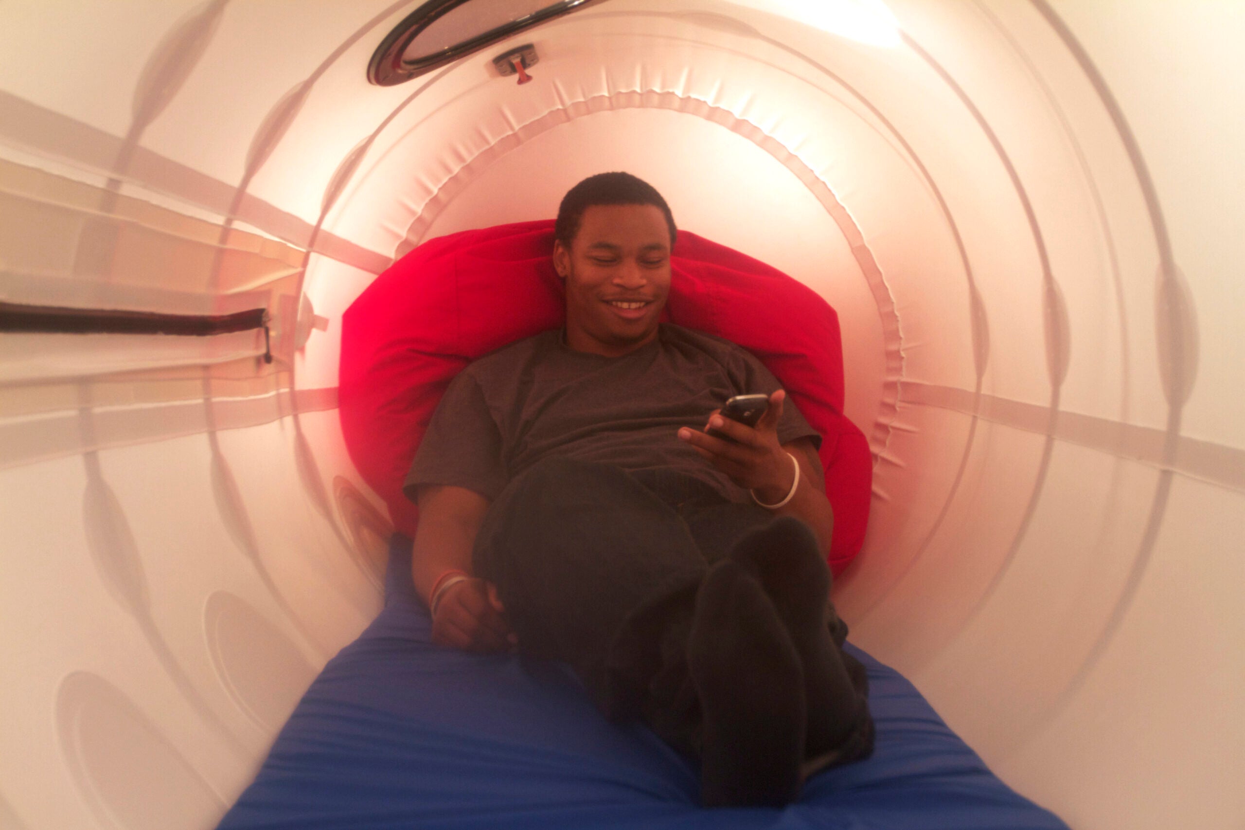 Grand_Dive_Hyperbaric_chamber