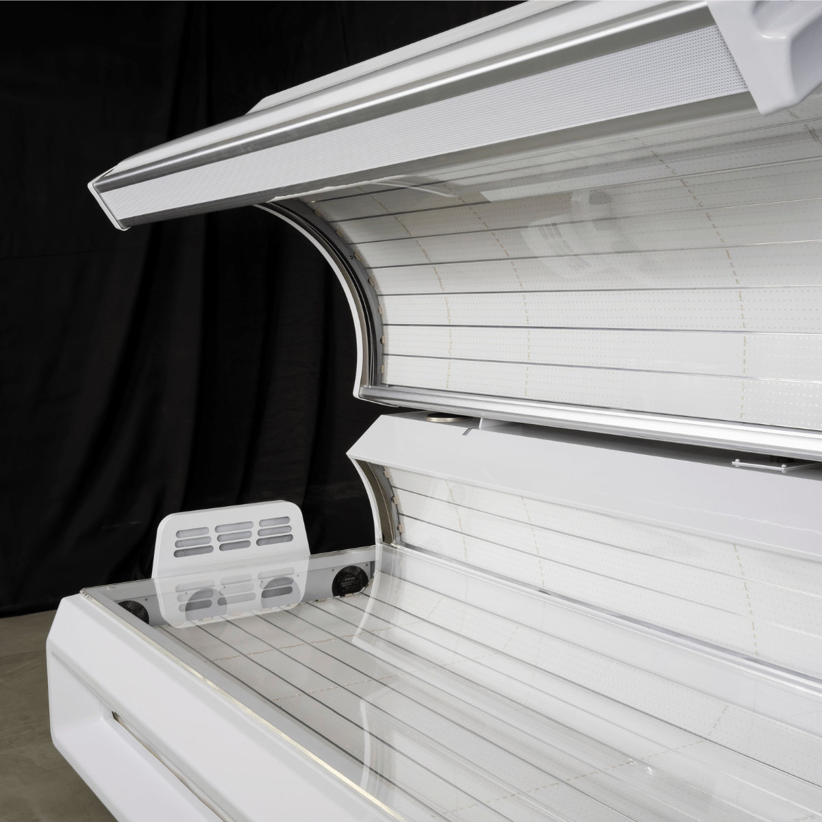 Airvida Radiance Red Light Therapy Bed For Home & Commercial Use - The Recovery Outlet