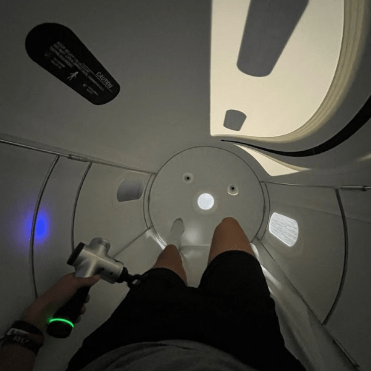 Airvida Lying Hyperbaric Chamber 1.2 - 1.5 ATA - The Recovery Outlet