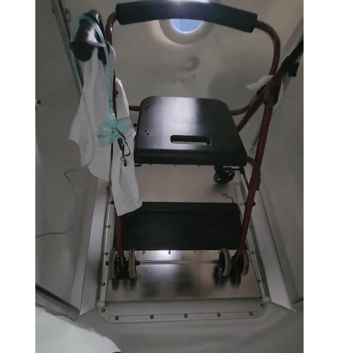 Reclining Chair Inside Hyperbaric Chamber 1.4 ATA